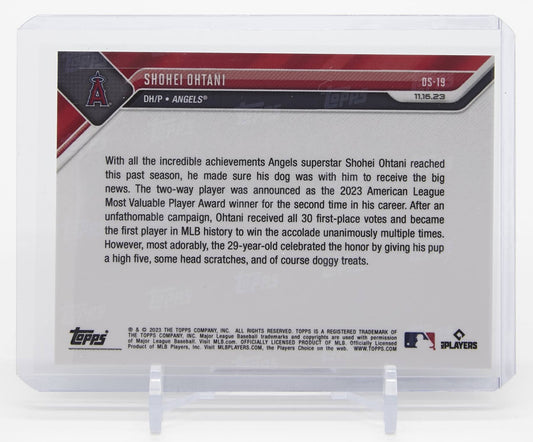 大谷翔平 2023 MLB Topps Now カード #OS-19 Shohei Ohtani Celebrates AL MVP w/ Decoy