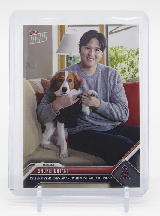 大谷翔平 2023 MLB Topps Now カード #OS-19 Shohei Ohtani Celebrates AL MVP w/ Decoy