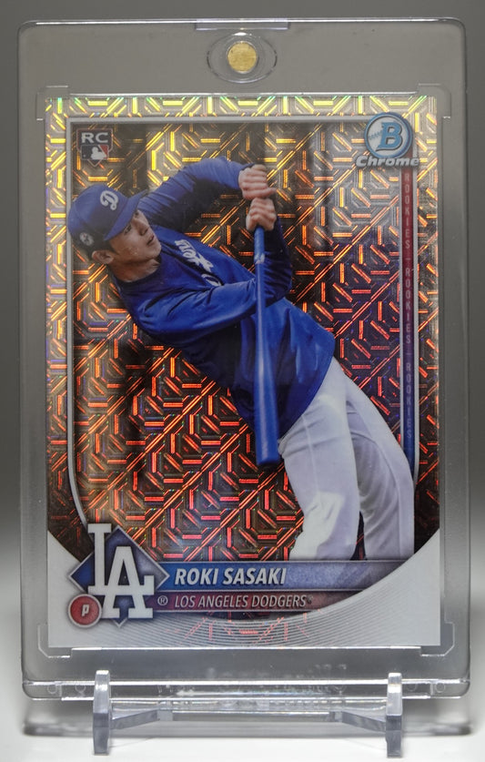佐々木朗希 ルーキーカード Mega Box限定 スーパーショートプリント Mojoリフラクター Hitting Image Variationパラレル 2025 Bowman Chrome Mega Box Mojo Refractor SSP RC #12 Roki Sasaki
